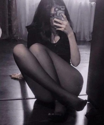 🌟 Мои услуги включают различные виды массажа, эротические игры и многое другое. Ты можешь полностью расслабиться и насладиться моментами, которые я создам для тебя. ☁️ Руны похвалы со стороны моих клиентов не оставят тебя равнодушным. Смотри фото и пойми, что настоящее удовольствие ждет тебя! 📸 Я жду, чтобы подарить тебе незабываемые моменты в Москве. 10137, 30 лет