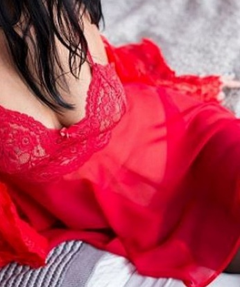 🌟💕 Я знаю, как разбудить все твои скрытые желания и сделать их реальностью. В моих услугах есть все, что ты можешь себе пожелать - от массажа и стриптиза до эротических игр и фантазий. 👠💋 Я всегда готова к новым приключениям и открыта для экспериментов. Посмотри мои фото и прочитай отзывы, чтобы убедиться в том, что я настоящая источница наслаждения. Живу в Москве, так что давай сделаем нашу встречу сказочной вечеринкой прямо здесь, в Москве. Позвони мне и дай себе шанс настоящего блаженства. 😘🔥 14050, 27 лет