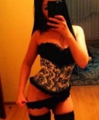 Со мной ты познаешь настоящее наслаждение, расслабление и безудержный экстаз. Я твой главный источник страсти и удовольствия. В Москве живу и принимаю в уютном и комфортабельном месте. Мое тело притягательно и идеально сочетает грацию и женственность. Приглашаю тебя в мир настоящего наслаждения и фантазий. Мои услуги - полный список желаний, дарю незабываемые эмоции и нежность. Доверься мне, и я помогу тебе расслабиться, забыть о повседневных проблемах и погрузиться в мир удовольствия. Всегда готова подарить тебе самые яркие моменты и исполнить все фантазии. Клиенты оставляют только самые лестные отзывы о встрече со мной. Обещаю, что ты не пожалеешь об этой приятной встрече. Для твоего удобства могу приложить фото. Жду встречи с нетерпением, мой желанный! 😉 6399, 27 лет